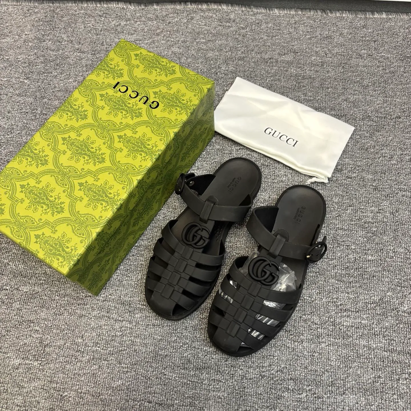 Men's shoes 260💰 [Gucci] Counter quality, top-quality original goods, real photos! Original TPU material, fine workmanship, comfortable; genuine 1:1 replica Size: 38 ~ 46